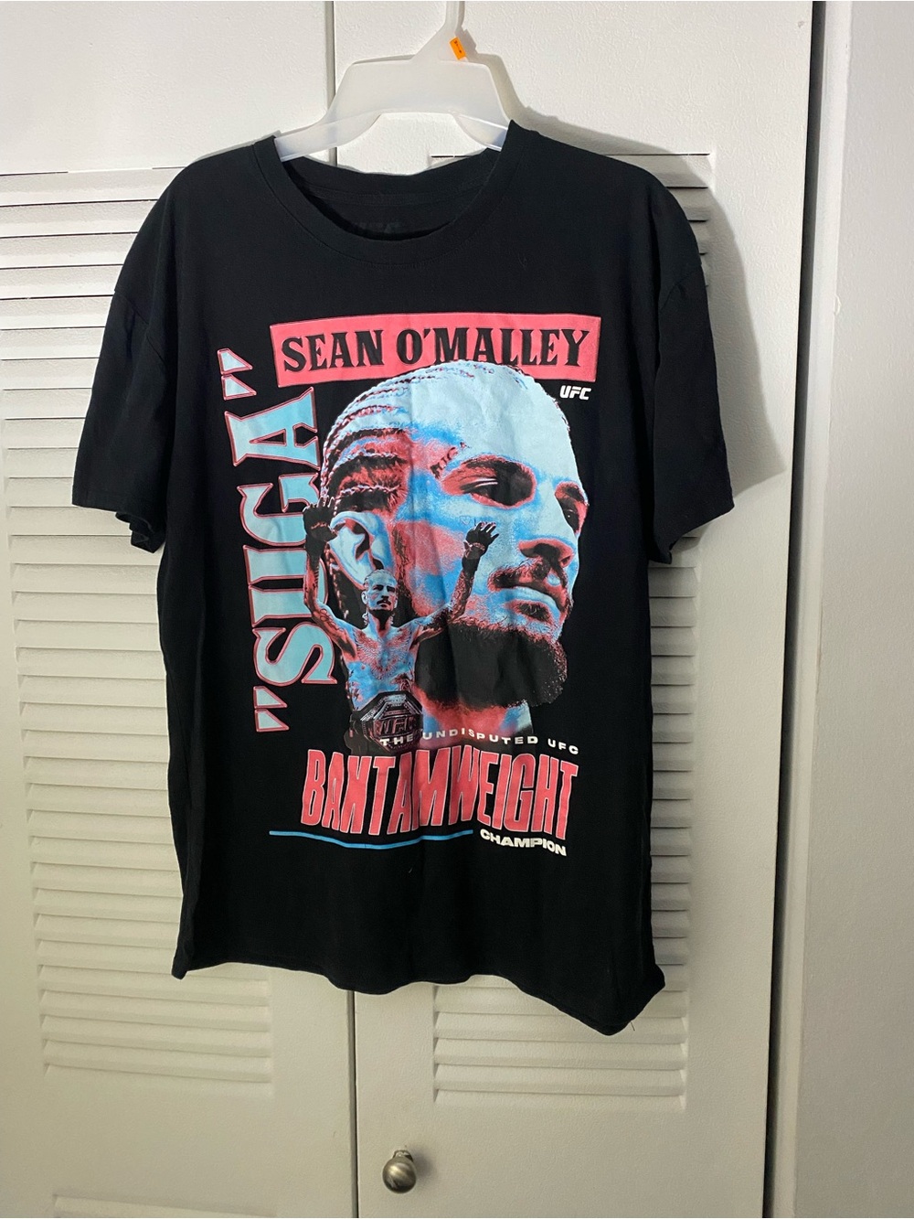 UFC Sean O'Malley Graphic Tee - Black with Red and Blue Print